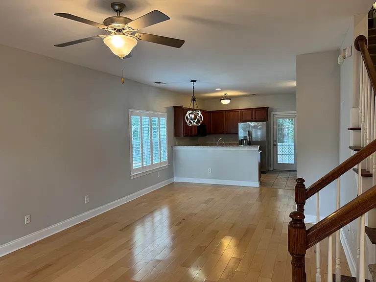 116 Venezia Ct — Photo 5
