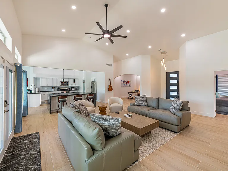 1710 E Queen Palm Dr — Photo 31