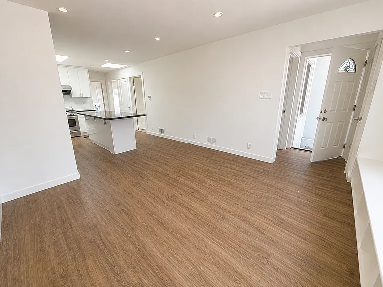 265 Lobos St — Photo 4