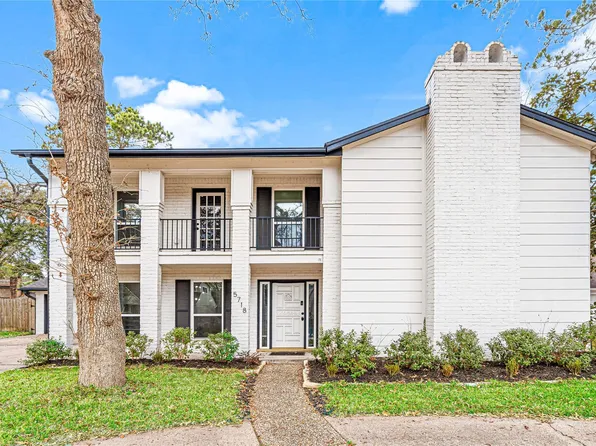 5718 Green Springs Dr, Houston, TX 77066