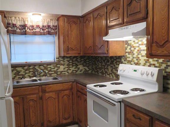 2nd image of 447 Warbler Dr