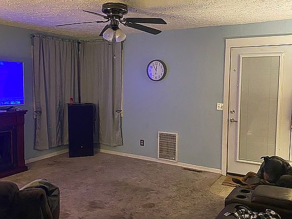 2nd image of 301 Elm St