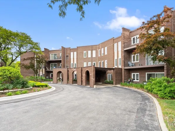 1550 Sandpebble Dr APT 209, Wheeling, IL 60090