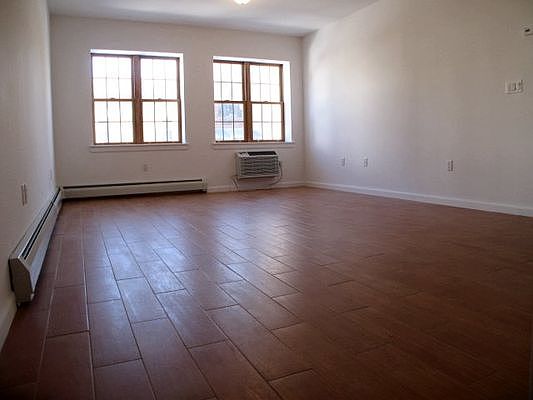2nd image of 25-38 38th St #2R