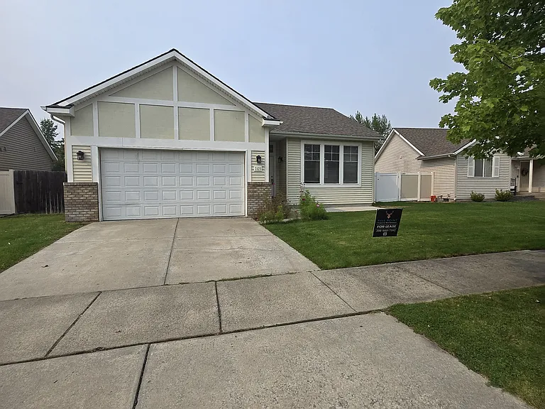 2425 N Coolwater Dr — Photo 1