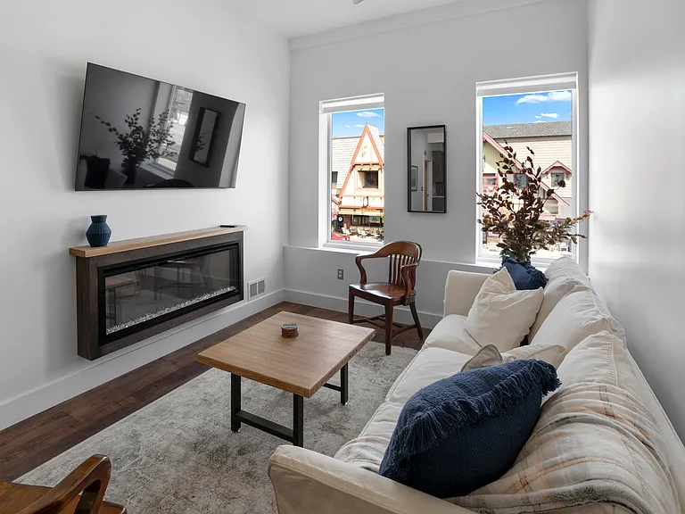 133 W Main St #3 — Photo 3