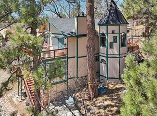 1179 Ridge Rd, Fawnskin, CA 92333