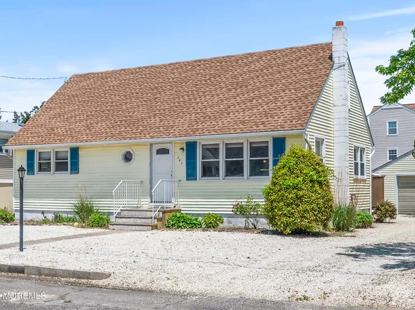 307 W 15th Street, Ship Bottom, NJ 08008