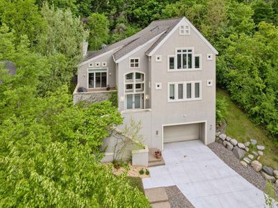 903 Kenwood Pkwy, Minneapolis, MN, 55403