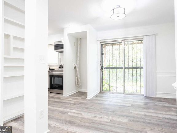 2nd image of 3232 Abbeywood Dr