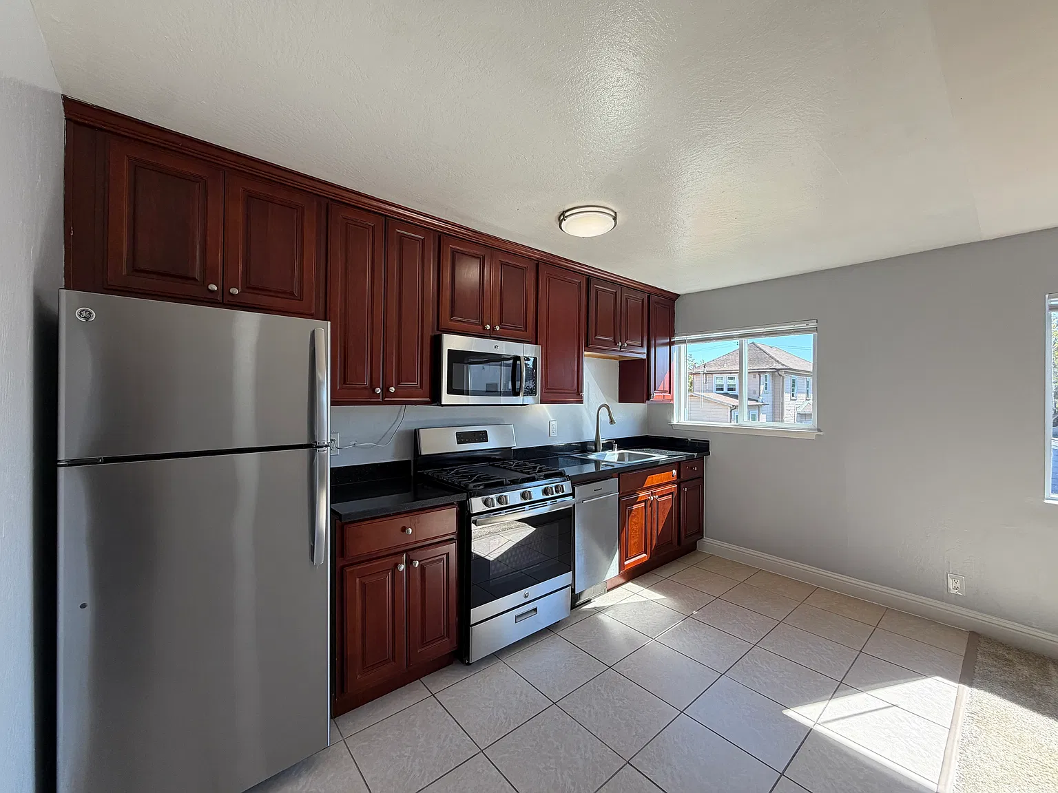 Studio, 500 sqft, $1,850 — Photo 4