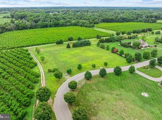 1 Meyers Creek Ct, Sewell, NJ 08080