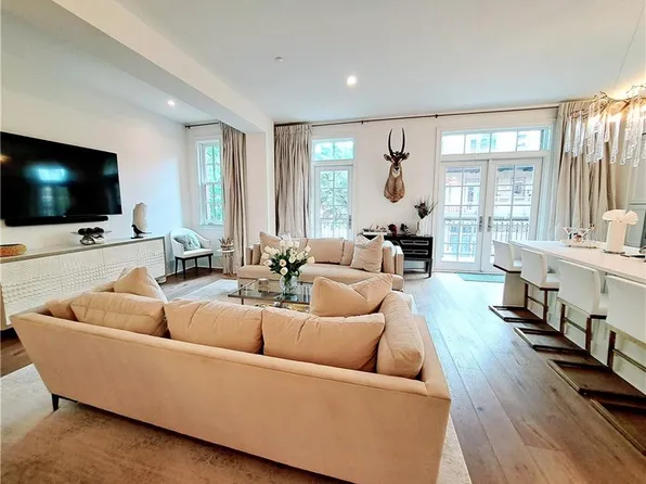 731 Saint Charles Ave Unit 201, New Orleans, LA 70130