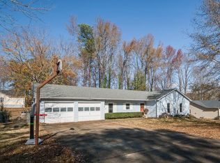 605 Wayside Dr, Lawrenceville, GA 30046