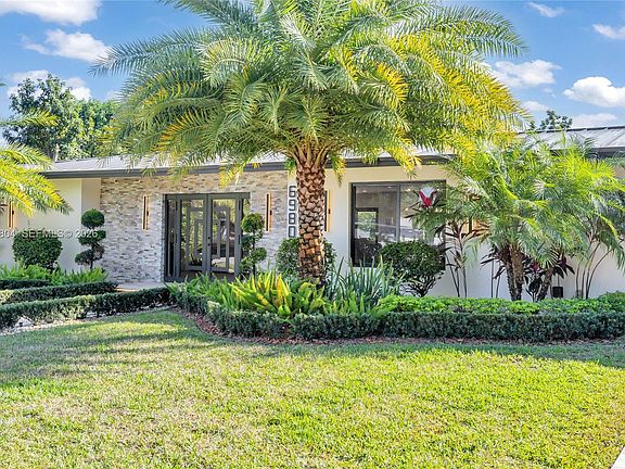 3rd image of 6980 NW 6th Ct