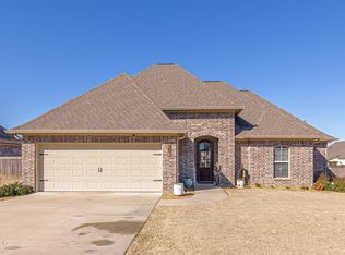 207 Sweetbriar Cir, Canton, MS 39046