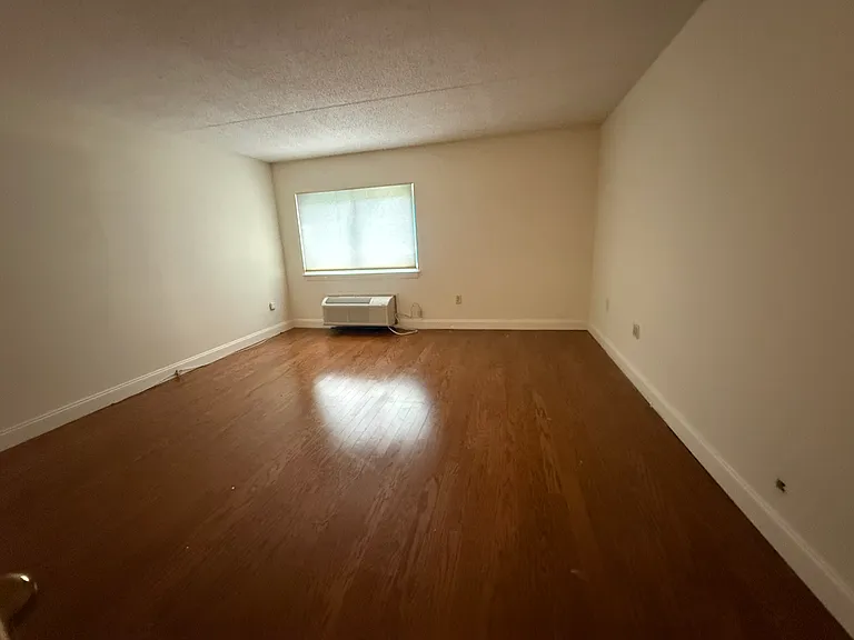 310 Lookout Ave #106 — Photo 22
