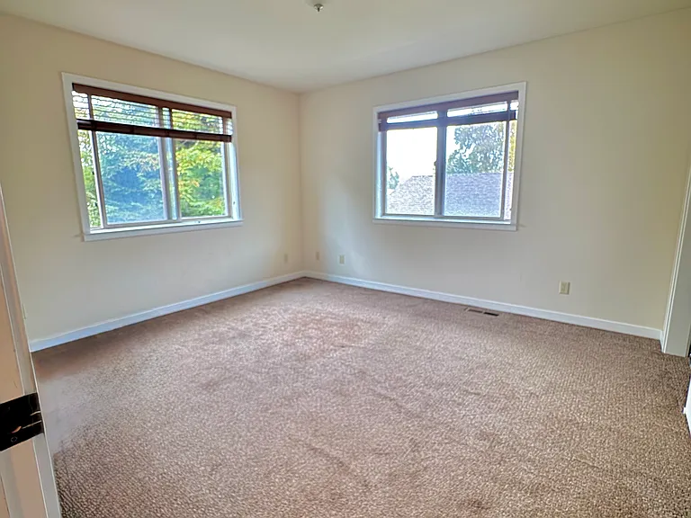 Primary bedroom (2nd floor)