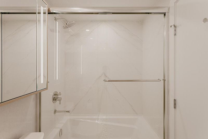 White Rock Apartment for rent - 1 Bedroom — photo 2