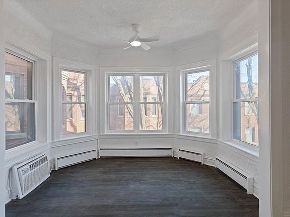 4th image of 940 Washington Blvd APT 3E