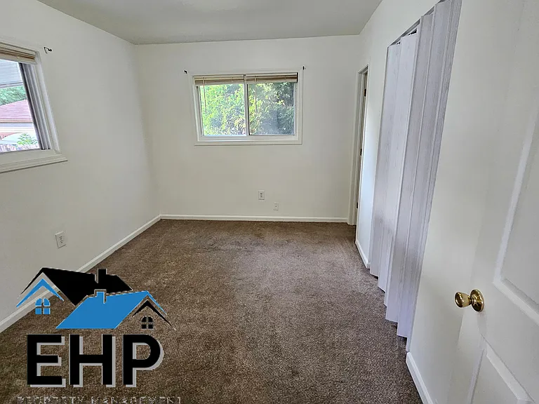 17535 Prospect St — Photo 12