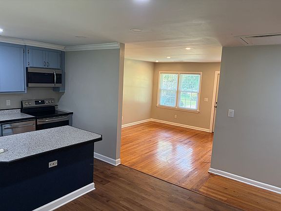 5th image of 1224 Venning Rd