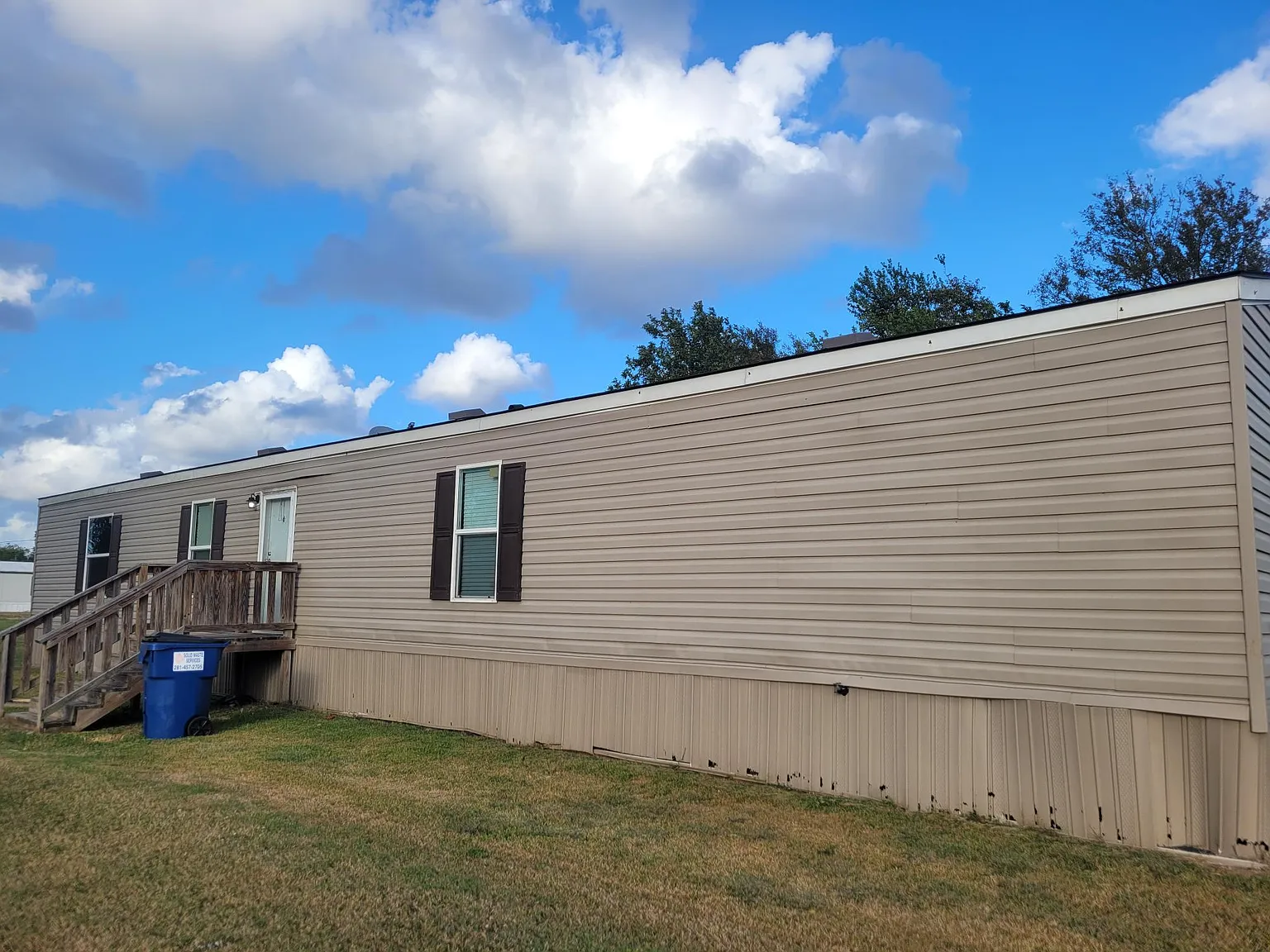 3 bed, 1080 sqft, $1,600 — Photo 1
