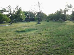 202 Windmill Dr, Dale, TX 78616