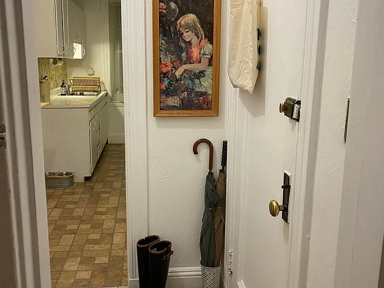 9 James St #4 — Photo 3