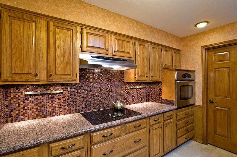 2nd image of 1112 Wimbledon Ln