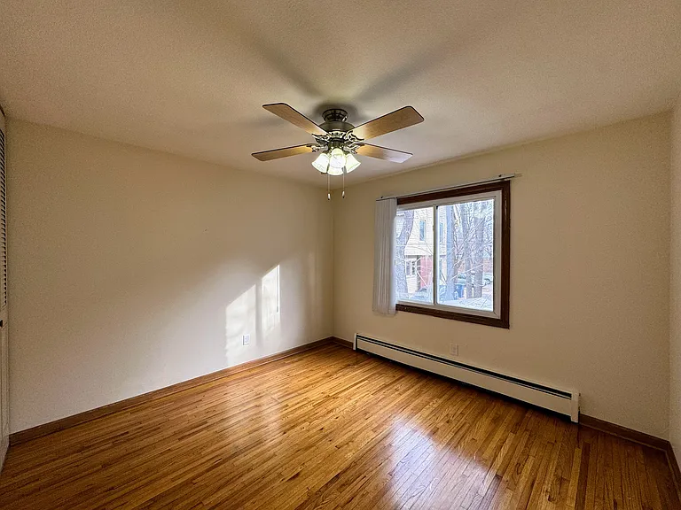 425 University Ave SE — Photo 8
