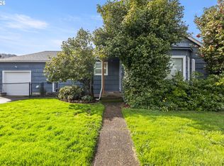 824 W Nebo St, Roseburg, OR