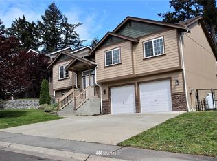 1807 100th St S, Tacoma, WA