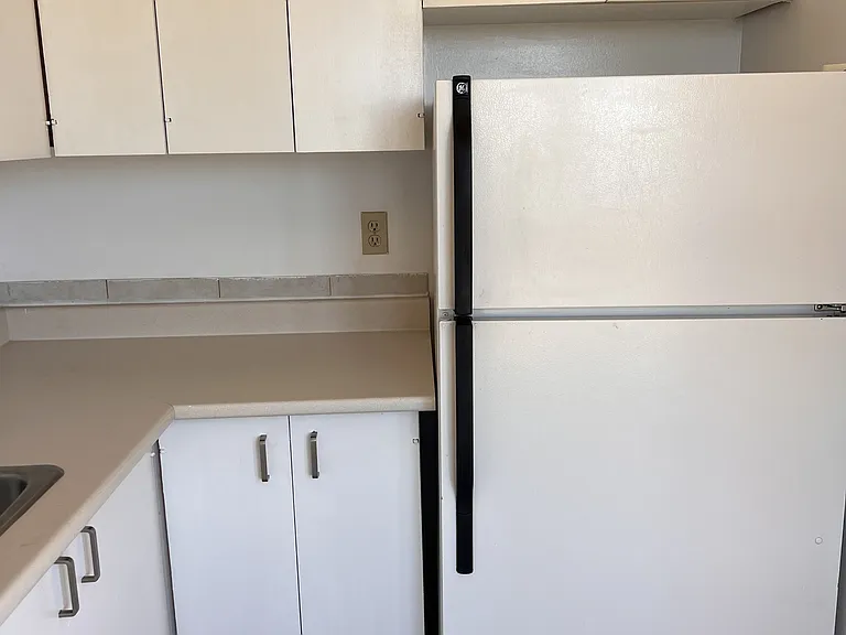 800 Riddell Ave N #502 — Photo 8