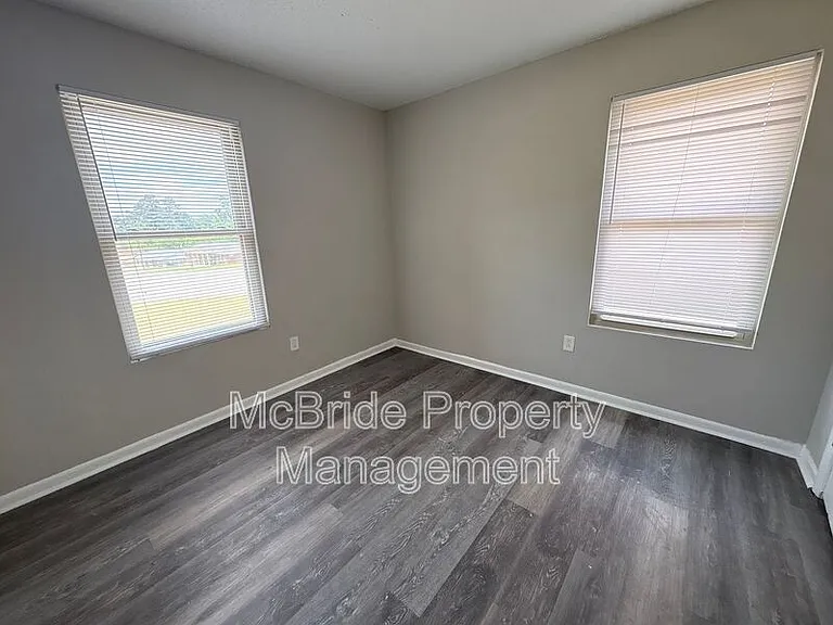 2941 Rollingwood Dr — Photo 9