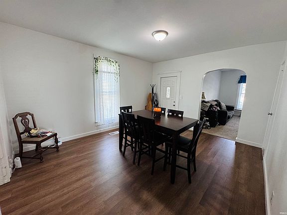 5th image of 617 S Locke St