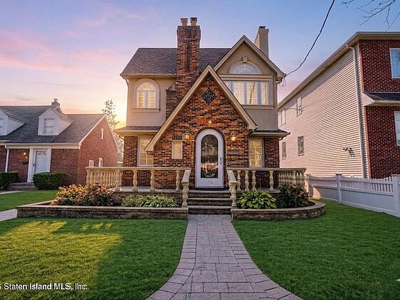 2nd image of 118 Jacques Ave