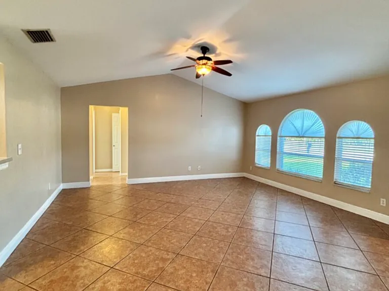4343 SW Sands Blvd — Photo 52