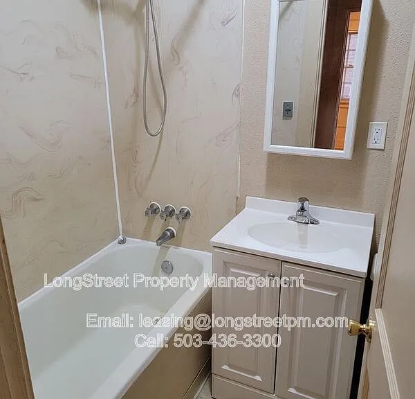 205 NW Kings Blvd #3 — Photo 13