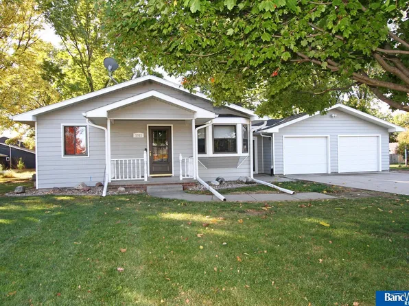 1311 E 3rd St, Friend, NE 68359