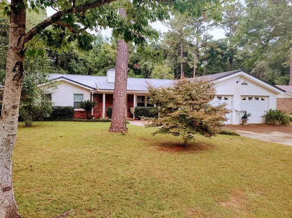 5606 Whispering Pines Cir, Dothan, AL 36303