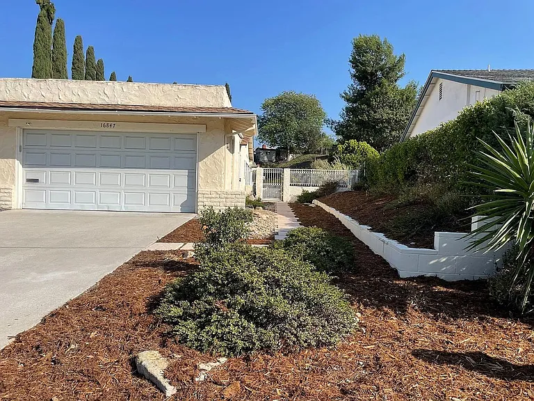 16847 Acena Dr — Photo 7