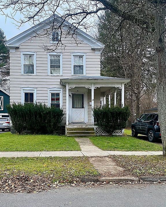 1st image of 9 Eagle St