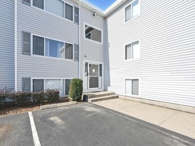 219 Glasgow St APT 2, Fall River, MA, 02721