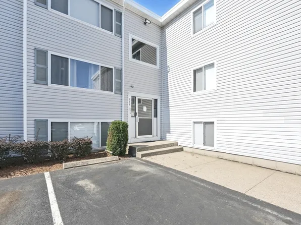 219 Glasgow St APT 2, Fall River, MA 02721