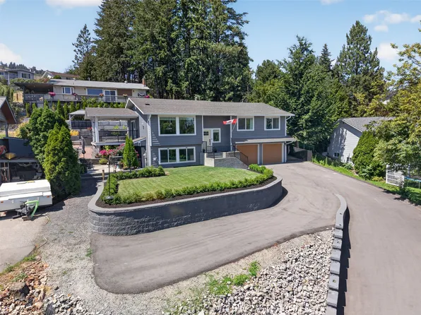3752 Glenway Rd, West Kelowna, BC V4T 1E3