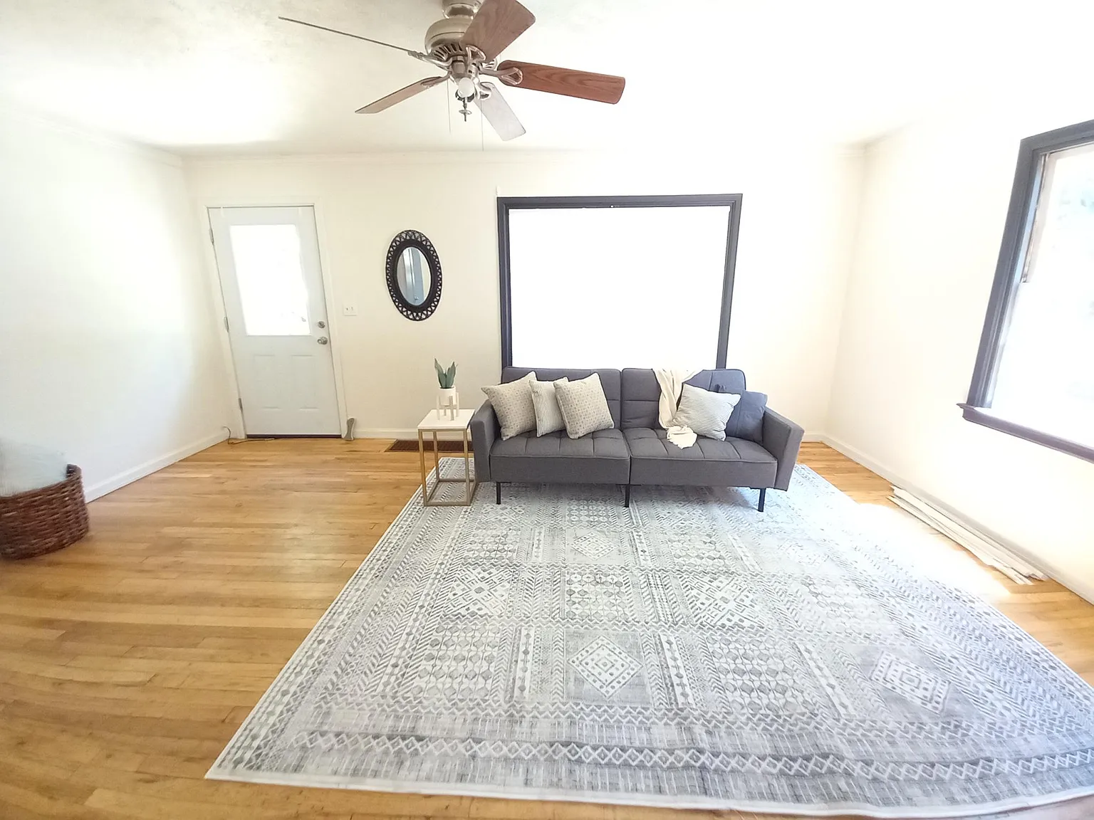 3 bed, 1824 sqft, $2,500 — Photo 4