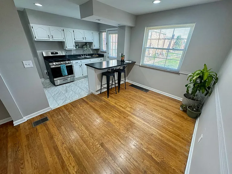 1139B Sells Ave — Photo 7
