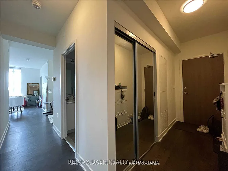 27 Bathurst St #902W — Photo 5