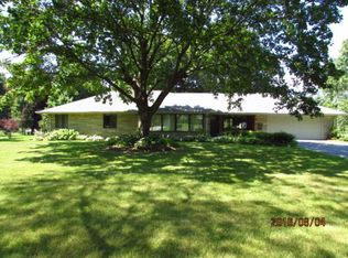 2212 Pioneer Dr, Jackson, MI
